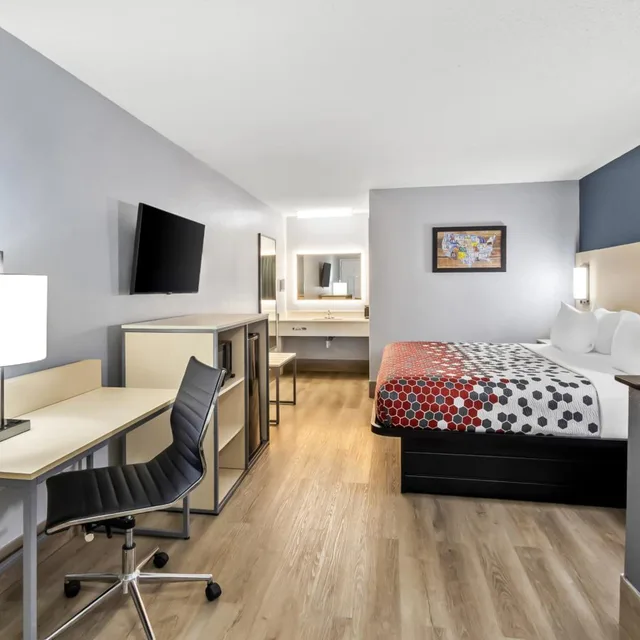 جناح بسرير كينج، Econo Lodge Inn & Suites Cayce I-26 Airport 4/6
