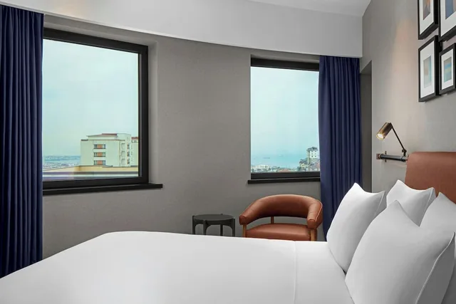 Premium, Suite, King Bed, Sea View, Four Points by Sheraton Istanbul Pendik 3/5