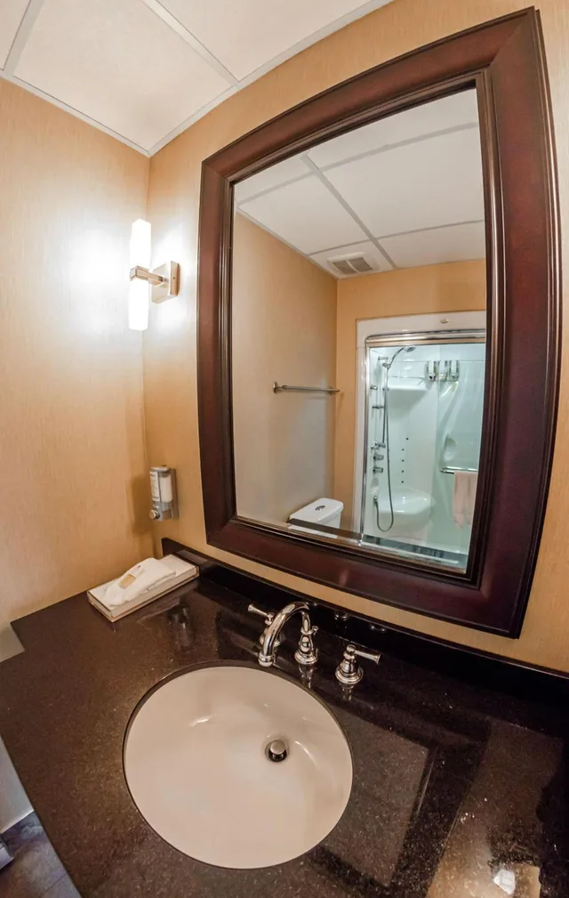 غرفة تنفيذية بسرير كينج، Chateau Bellevue Hotel 7/8