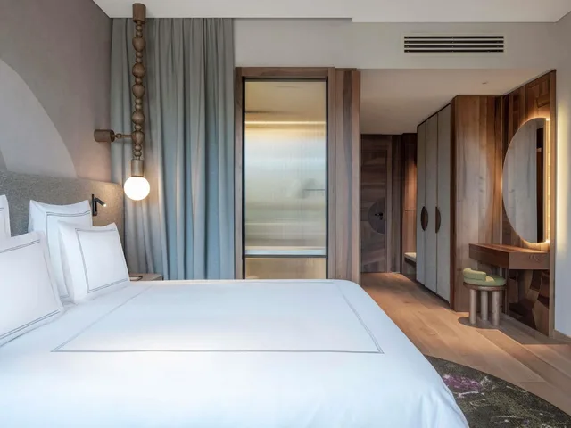 Swiss, Business, Double Bed، Swissotel Tbilisi 1/9
