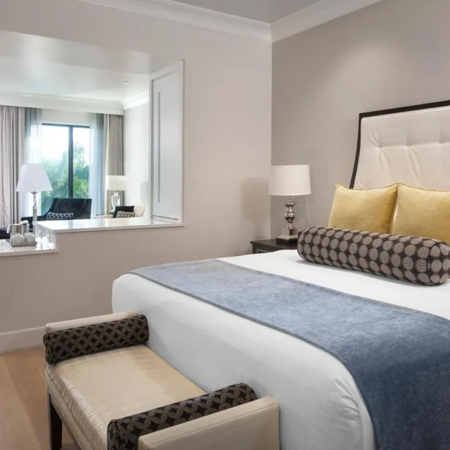 5TH Avenue, Club, Suite, King Bed، Inn On Fifth 1/4