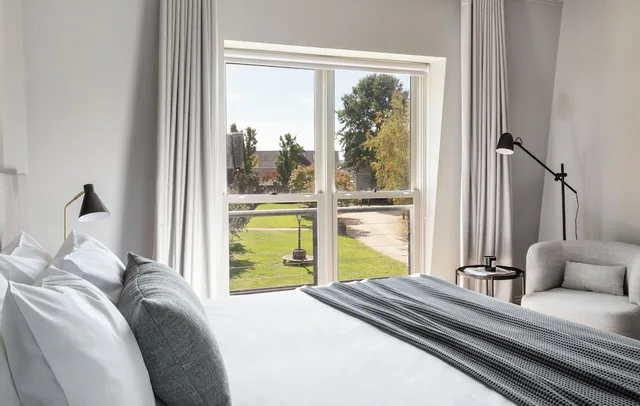 Garden, Superior, King Bed، Cleveland Estate 3/4