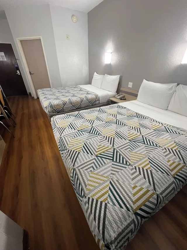 غرفة قياسية بسريرين كوين، Motel6 El Reno, OK 3/5
