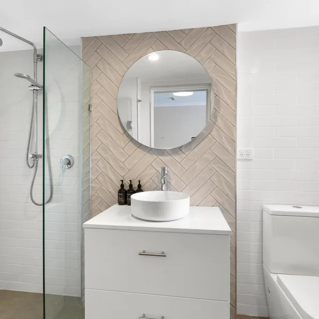 Superior, King Bed, Ocean View, Ibis Styles Port Macquarie 3/3