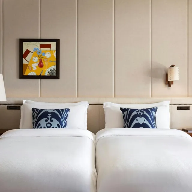 Grand, Junior Suite, King Bed, Sea Front, Main Building, St Regis Mardavall Mallorca Resort 2/3