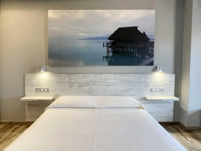 غرفة بسرير كوين بشرفة، Te Mana Hotel 6/6