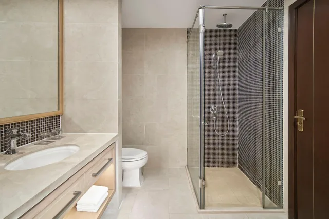غرفة ديلوكس بسرير كينج بشرفة، Renaissance Hoi An Resort & Spa 7/10