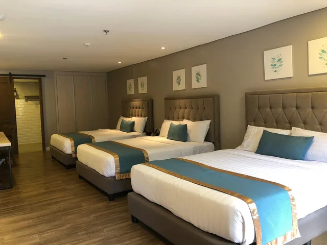 غرفة بريميوم عائلية، Royale Parc Hotel Tagaytay 2/2
