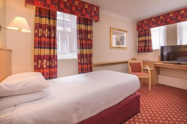 Standard, Single, Belvilla Crewe Arms Hotel 4/7
