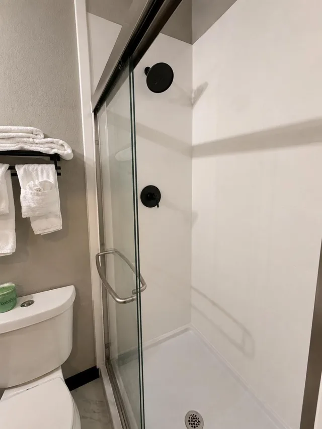 جناح عائلي بغرفة نوم واحدة، Super 8 By Wyndham Brenham TX 9/10