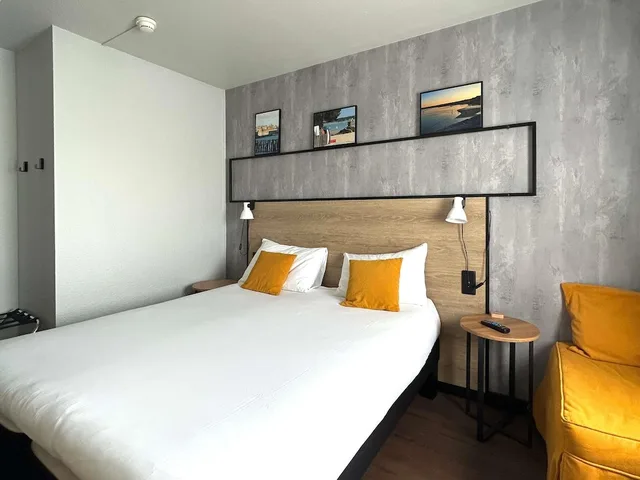 غرفة بسرير مزدوج وسرير فردي، Ibis St Malo La Madeleine 6/10