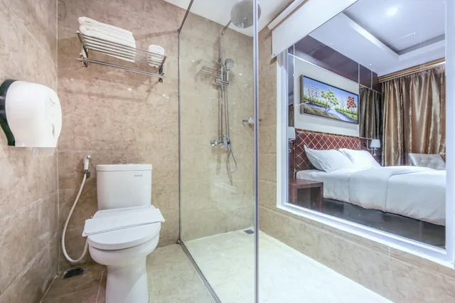 غرفة بريميير بسرير كوين، Batam City Hotel 2/2