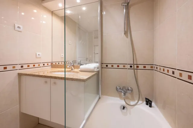 Apartment T2 6 pax, Nemea Le Lido Cagnes sur Mer 3/5
