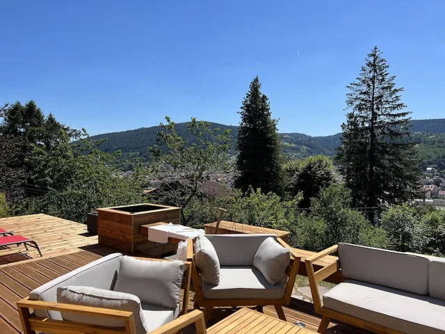 شقة كومفورت بسرير كوين وسرير مزدوج، Hôtel Restaurant L'aubergade 1/2