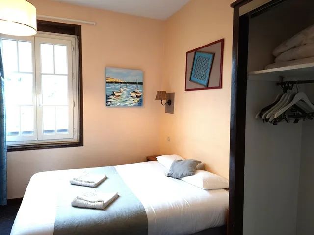 Room, Single, Double Bed, Hotel Le Chantilly 3/10