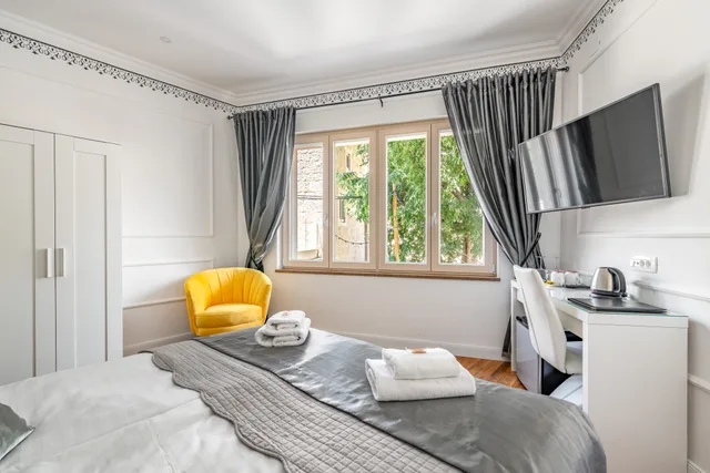 غرفة سوبيريور بسرير مزدوج، Galeria Valeria Seaside Downtown - MAG Quaint & Elegant Boutique Hotels 1/4