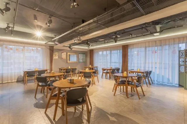 James Joyce Coffetel Shijiazhuang Railway Station، شيجياتشوانغ 39/48