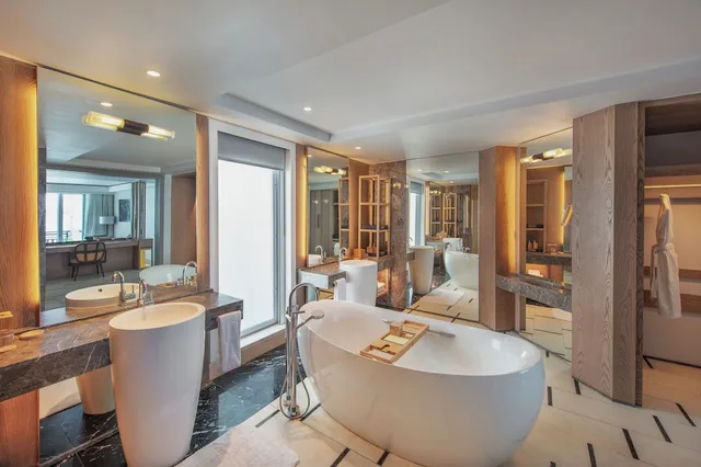 جناح سيغنتشر بسرير كينج بإطلالة على البحر، Shangri-La Le Touessrok, Mauritius 5/7