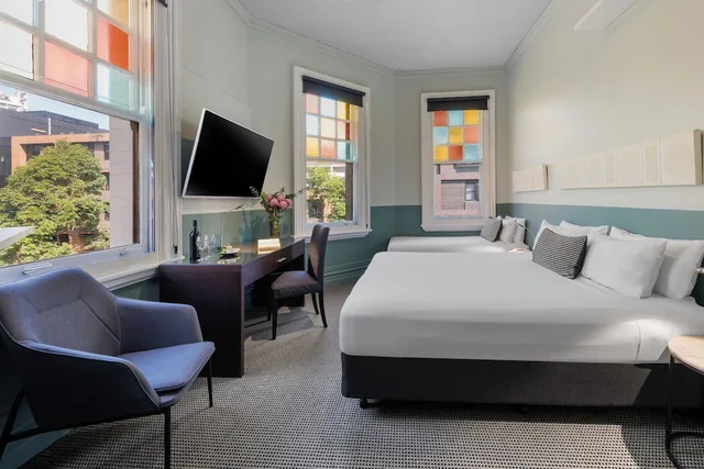 غرفة تنفيذية ثلاثية بسرير كوين وسرير فردي، Vulcan Hotel 2/4