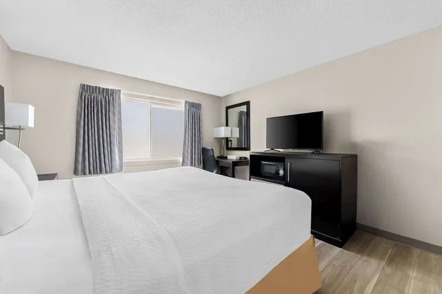 غرفة قياسية بسرير كوين، Days Inn By Wyndham Albany Suny 4/6