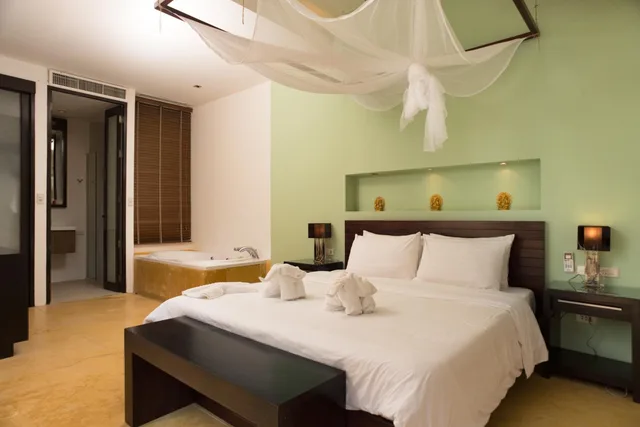 Room, Queen Bed, Street View، Mandalai 1/2