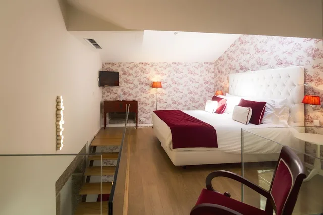 Superior, Double Bed, Solar Sampaio E Melo 3/5