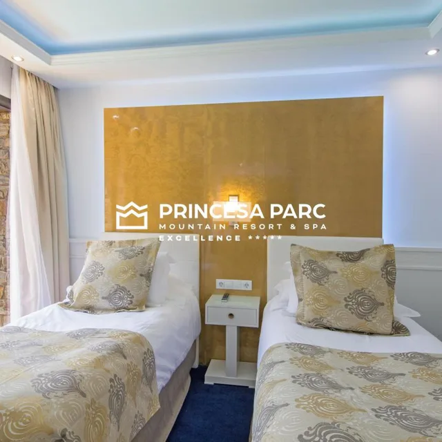 غرفة بسرير مزدوج بإطلالة على الجبل، Diana Parc Hotel 3/5