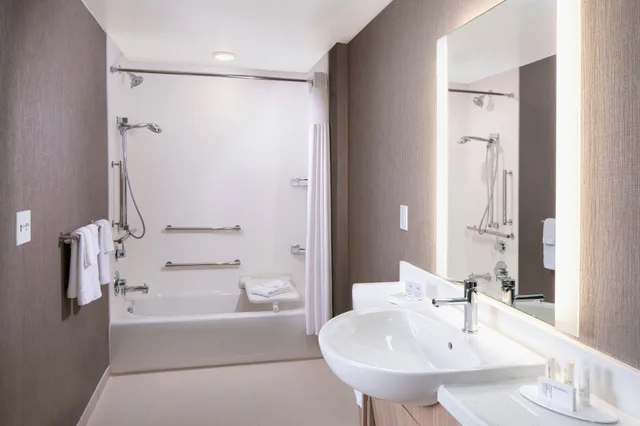 جناح بسريرين كوين، SpringHill Suites by Marriott Amelia Island 2/3