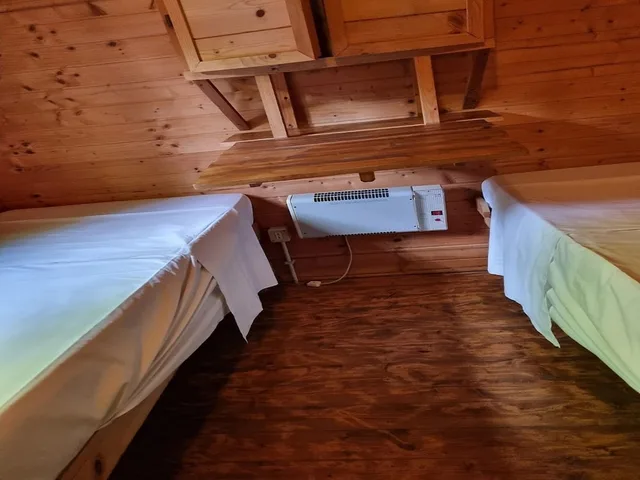 Basic, Twin Beds, SEVEN HILLS Camping & Village 3/3