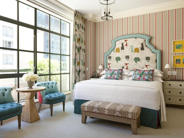 جناح بشرفة بغرفة نوم واحدة، The Whitby Hotel 1/2