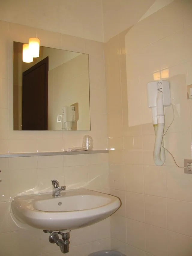 Room, Single, Lieta Sosta 3/5