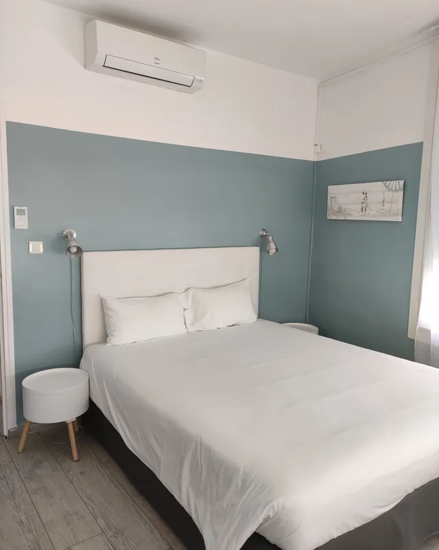 Comfort, Queen Bed, Sea View, L'abrivado 2/4