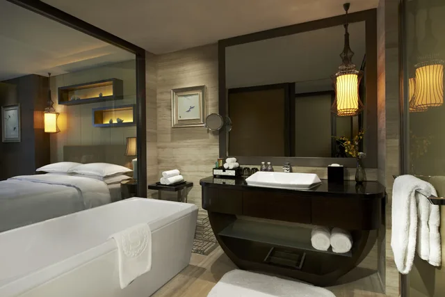 جناح بريميير بسرير كينج، SHERATON SHANGHAI WAIGAOQIAO HOTEL 6/6