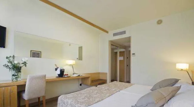 غرفة قياسية مفردة بسرير مزدوج، Eurohotel Diagonal Port Hotel 6/9