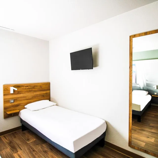 غرفة رباعية، B And B Hotel Montelimar Sud 3/9