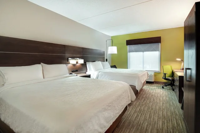 غرفة قياسية بسريرين كوين، Holiday Inn Express Hotel Suites Smyrna Nashville Area 1/2