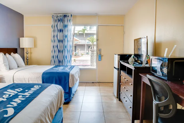 غرفة ديلوكس بسريرين مزدوجين، Days Inn by Wyndham St. Petersburg / Tampa Bay Area 5/6