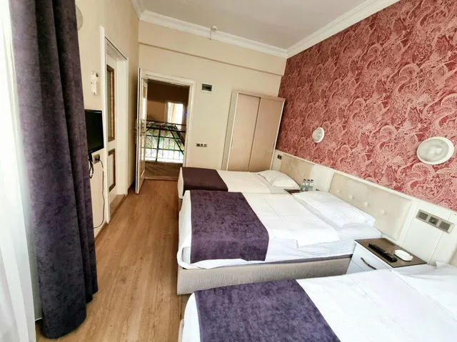 غرفة قياسية ثلاثية، Europa Hotel 6/10