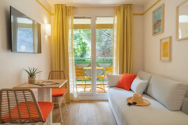 غرفة جونيور بثلاثة أسرّة، Hotel Soleo Prado 3/9