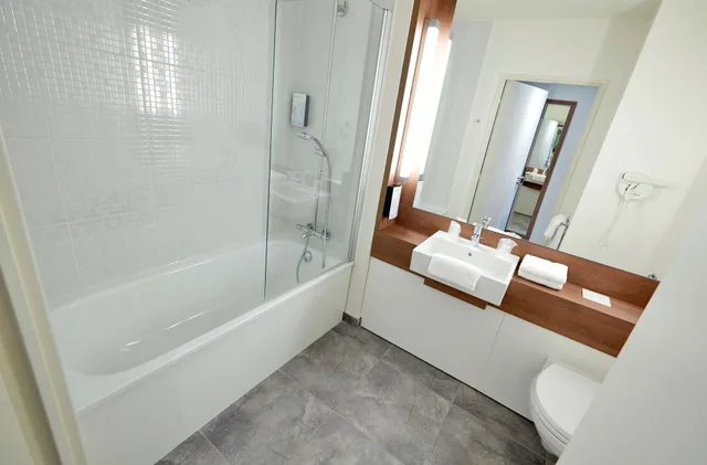 غرفة قياسية بسرير مزدوج، Campanile Nantes Ouest Saint Herblain 9/10
