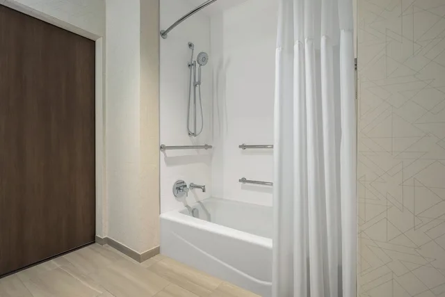 غرفة قياسية بسرير كينج لذوي الإعاقة، Holiday Inn Express & Suites Overland Park South 9/10