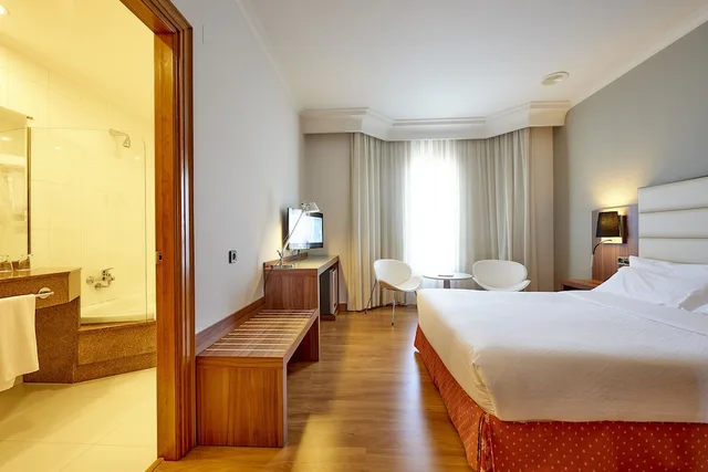 Junior Suite, Queen Bed, Sofa, Hotel Vigo Los Galeones Affiliated By Melia 5/10