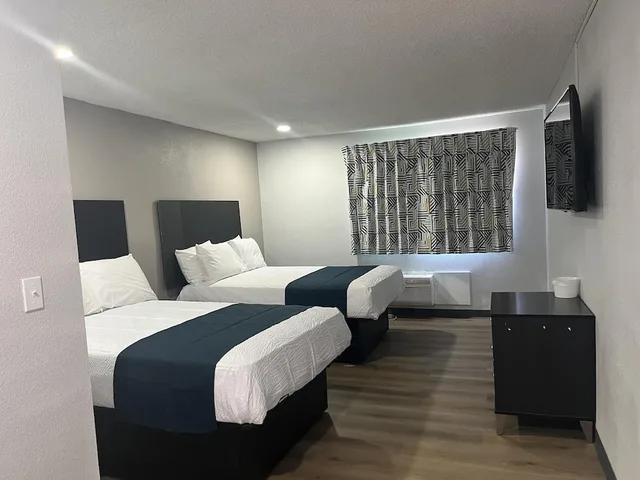 غرفة قياسية بسريرين مزدوجين، Motel6 Las Vegas, NV - Downtown Fremont St Experience 3/4