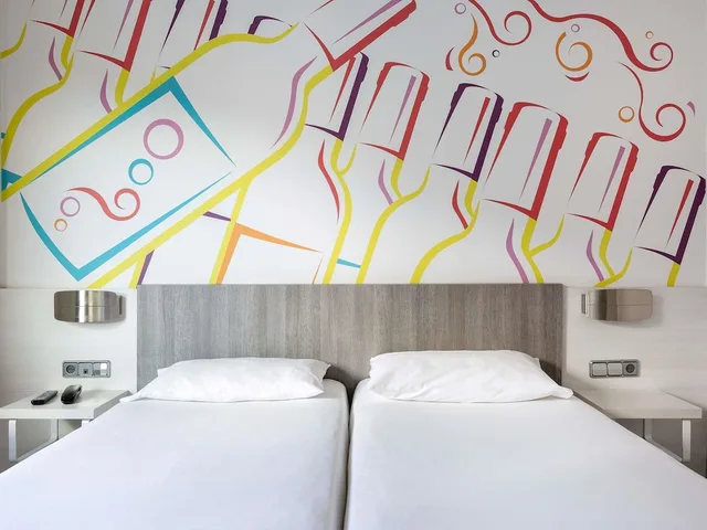 Standard, Twin Beds, Ibis Styles Madrid Prado 3/7