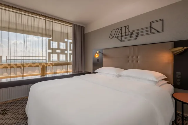 جناح ديلوكس بغرفتي نوم، Four Points by Sheraton Munich Arabellapark 1/10