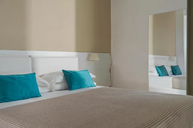Room, Double or Twin Bed, Side Sea View، Delle Nazioni 3/7