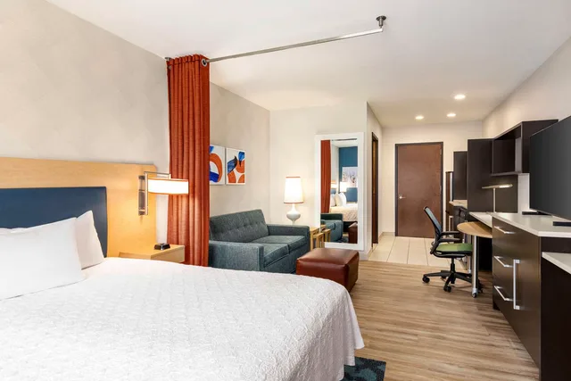 Studio, Suite, King Bed, Home2 Suites by Hilton New York Long Island City/ Manhattan View 1/3