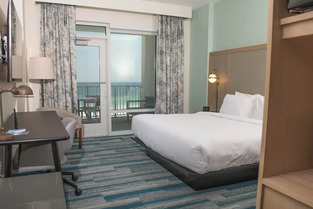 Room, King Bed, Beach Front, Balcony، Fairfield Inn & Suites by Marriott Pensacola Beach 2/6