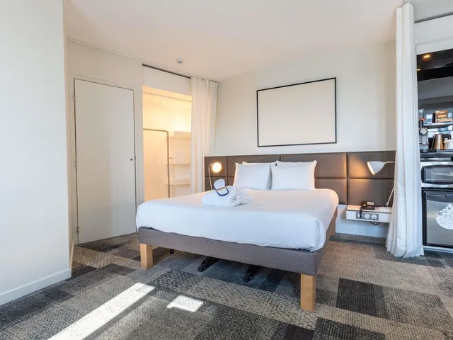 جناح تنفيذي بسرير مزدوج مع أريكة، Novotel Suites Paris Expo Porte De Versailles 4/10