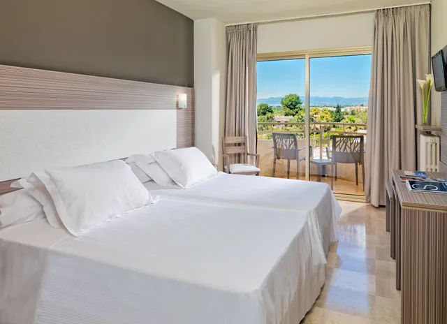 غرفة قياسية مفردة بسرير مزدوج، H10 Cambrils Playa 1/7